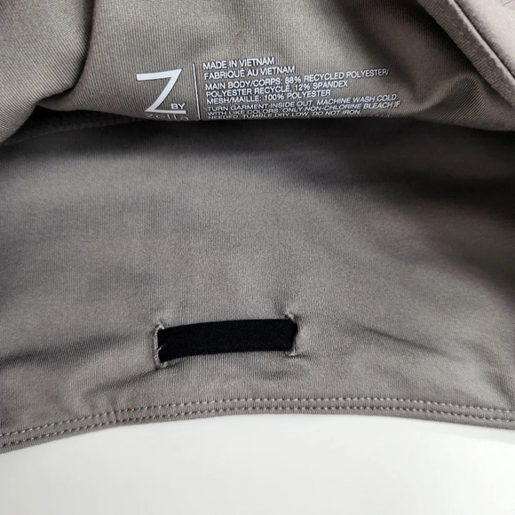Z by Zella Gray Cropped 4 Way Stretch Leggings NEW Size Small Workout Gym - Picture 10 of 13